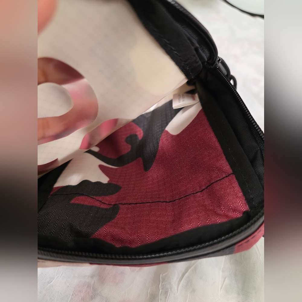 Supreme Neck Pouch Red Camo  Sling Shoulder Bag - Picture 7 of 11
